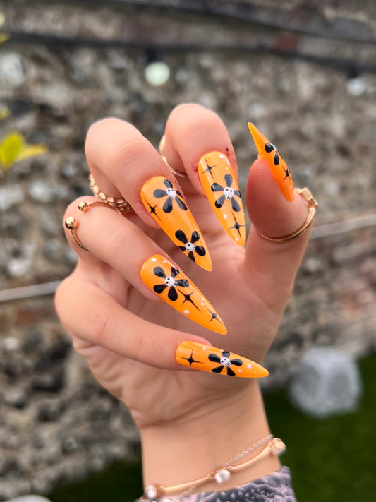 The Skull-Faced Flower Set