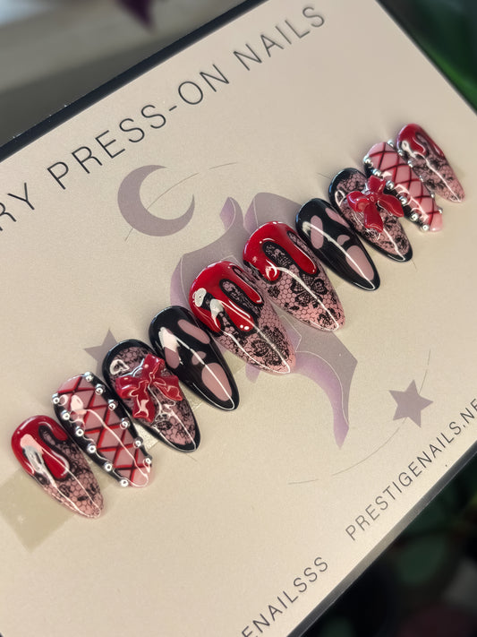 The Glam Ghost Set