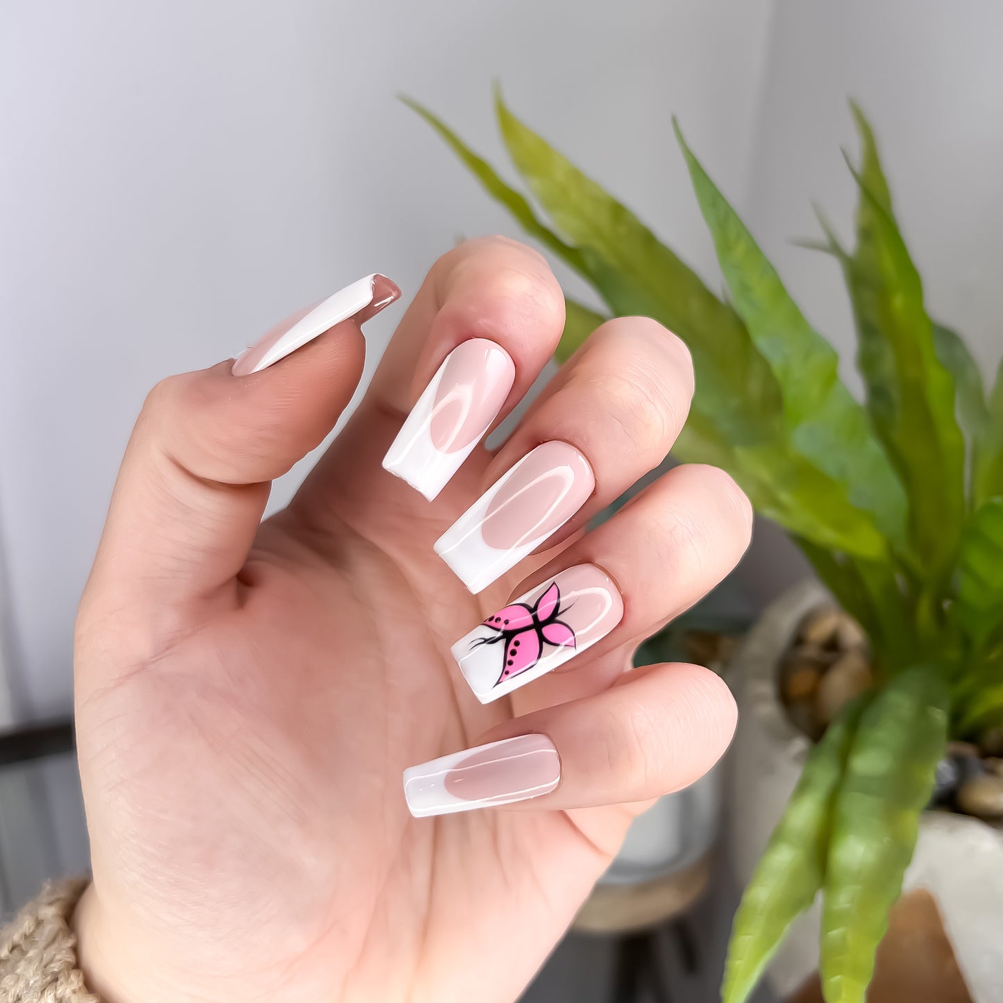 The Pink Butterfly French Tip Set