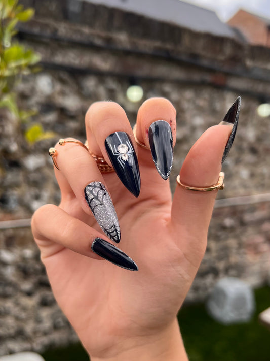 The Silver Web Set